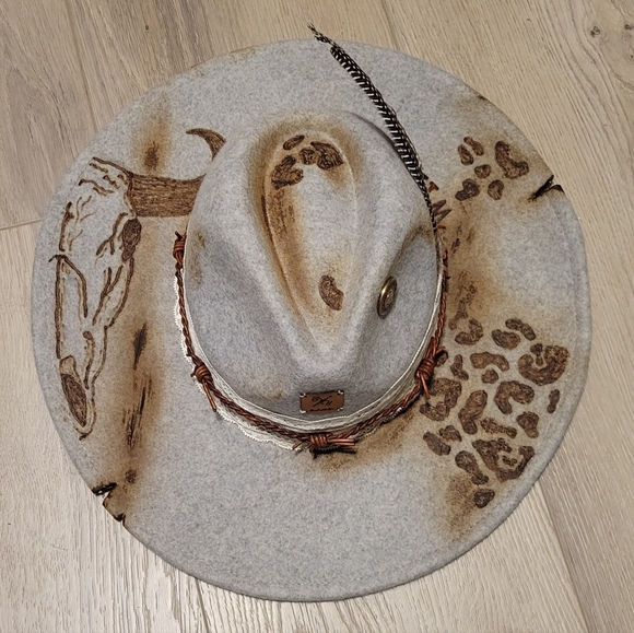 Stylish "WILD SOUL" Rancher - Picture 5 of 5